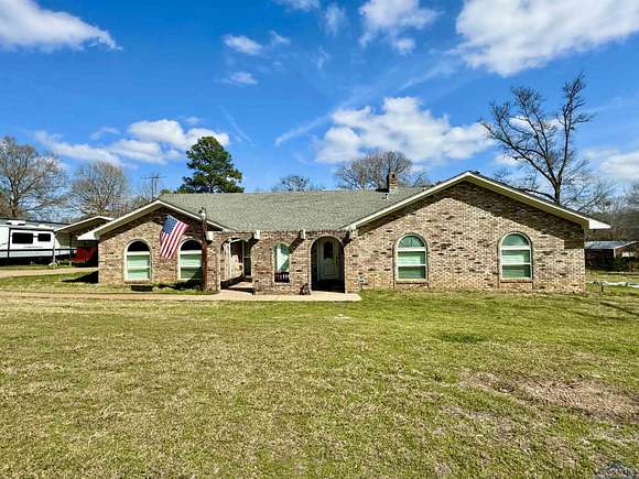 2.8 Acres of Residential Land with Home for Sale in White Oak, Texas