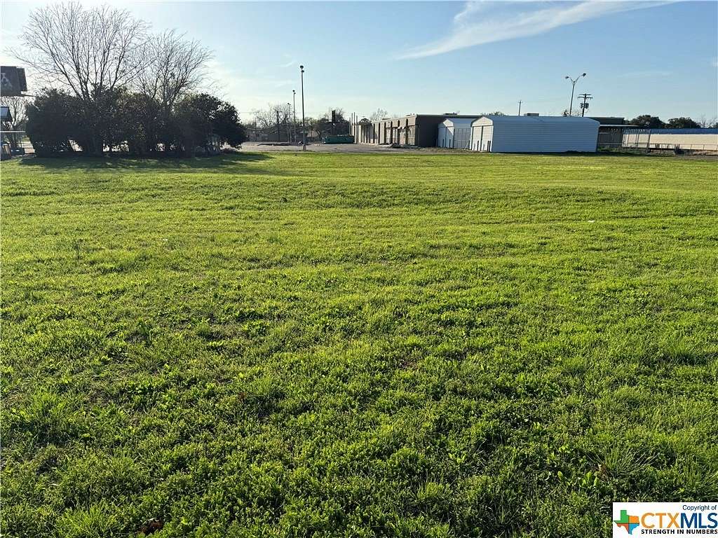 1 Acre of Commercial Land for Sale in Victoria, Texas