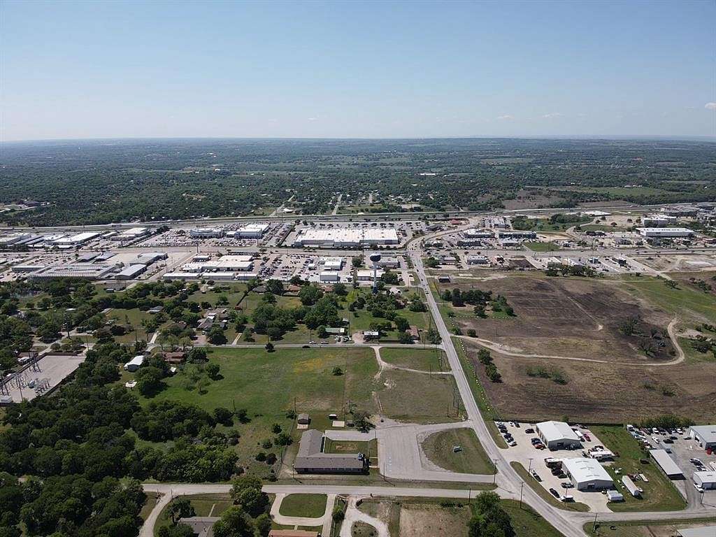 7.9 Acres of Improved Commercial Land for Sale in Hudson Oaks, Texas