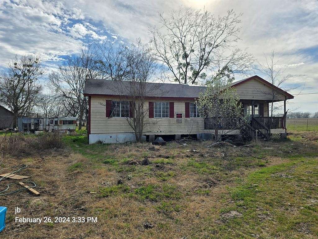 2 Acres of Residential Land with Home for Sale in Wills Point, Texas