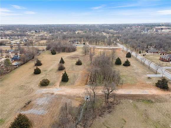 1 Acre of Residential Land for Sale in Siloam Springs, Arkansas