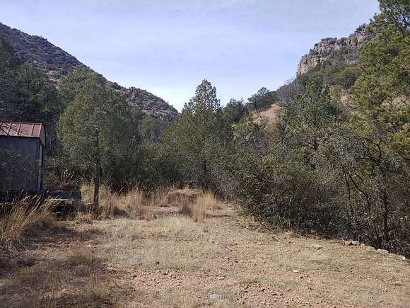 28 Acres of Land for Sale in Fort Davis, Texas