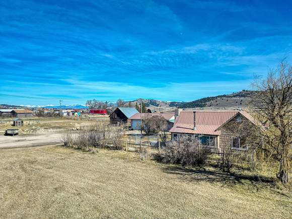 2 Acres of Residential Land with Home for Sale in Kalispell, Montana