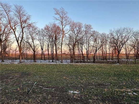 0.318 Acres of Residential Land for Sale in Urbandale, Iowa