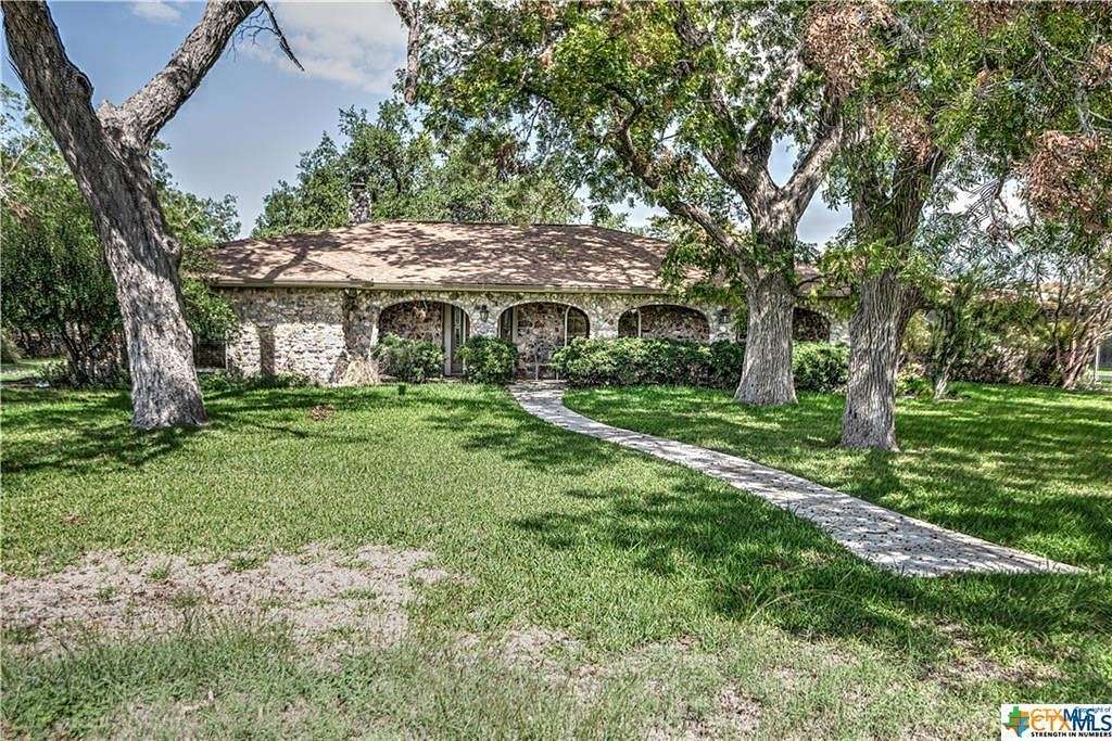 2.1 Acres of Residential Land with Home for Sale in Salado, Texas