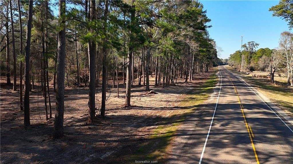 2 Acres of Residential Land for Sale in Navasota, Texas