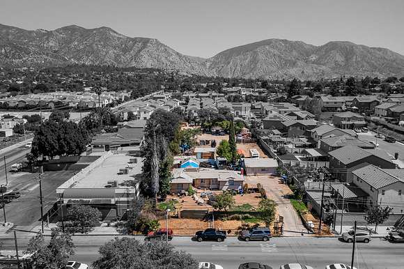 1 Acre of Mixed-Use Land for Sale in Sylmar, California