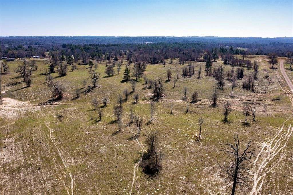 122 Acres of Land for Sale in Tyler, Texas