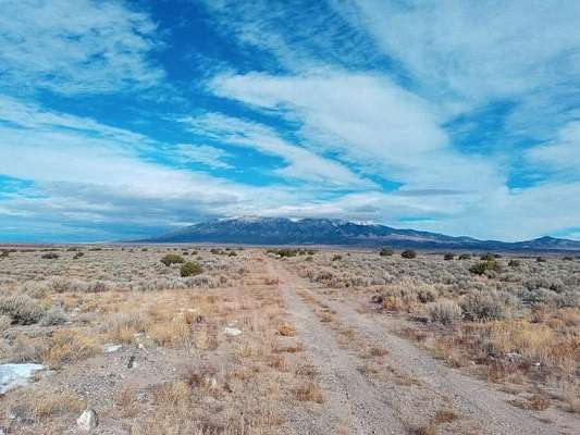 4.9 Acres of Residential Land for Sale in Lasauses, Colorado