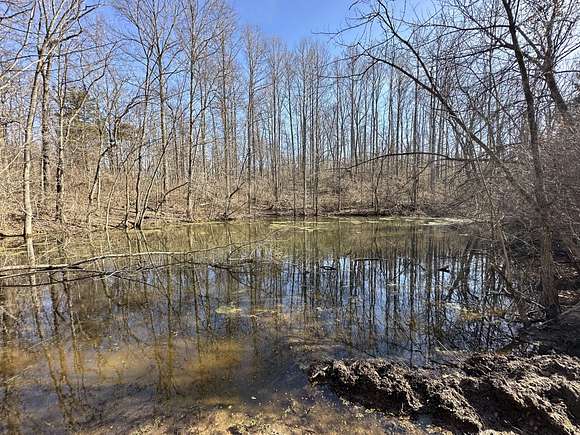 17 Acres of Recreational Land for Sale in West Terre Haute, Indiana