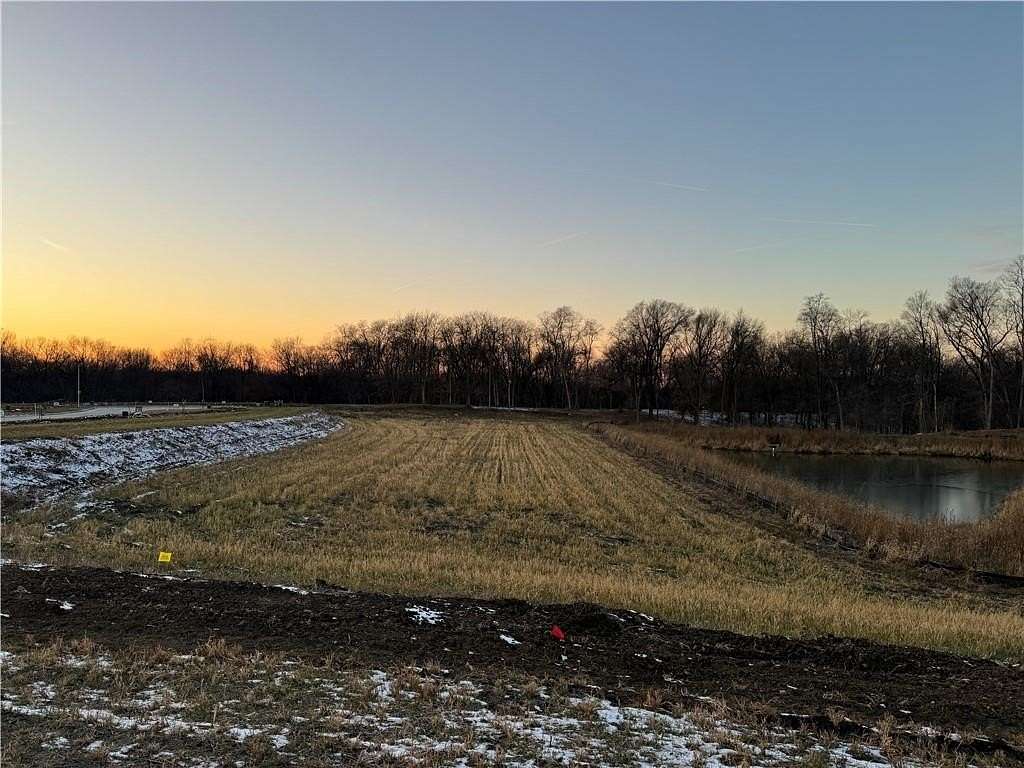 0.329 Acres of Residential Land for Sale in Urbandale, Iowa