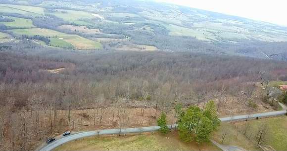 16 Acres of Land for Sale in Signal Mountain, Tennessee
