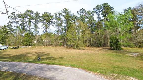 0.61 Acres of Residential Land for Sale in Wewahitchka, Florida