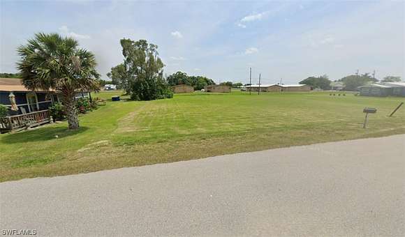 0.27 Acres of Residential Land for Sale in Moore Haven, Florida