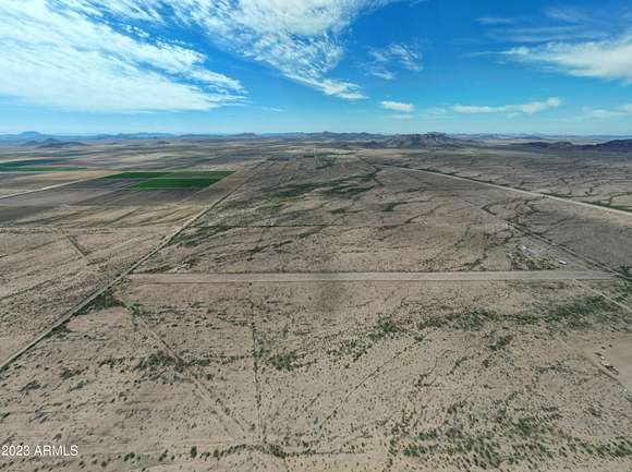 2.5 Acres of Land for Sale in Tonopah, Arizona