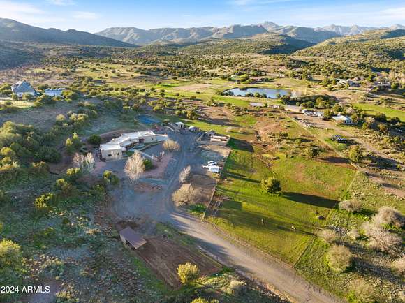 5.2 Acres of Residential Land with Home for Sale in Scottsdale, Arizona