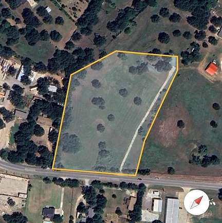 6 Acres of Improved Mixed-Use Land for Sale in Alvarado, Texas