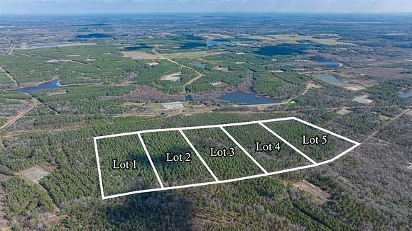 17 Acres of Recreational Land for Sale in Marshall, Texas