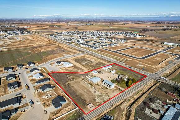 3.3 Acres of Residential Land with Home for Sale in Caldwell, Idaho