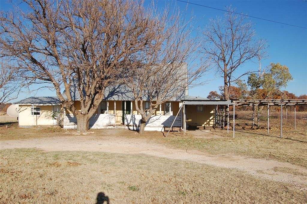 4 Acres of Residential Land with Home for Sale in Hawley, Texas
