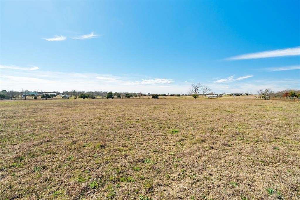 5 Acres of Residential Land for Sale in Cleburne, Texas