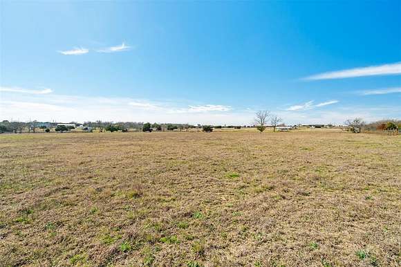 5 Acres of Residential Land for Sale in Cleburne, Texas