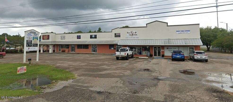 5.3 Acres of Improved Commercial Land for Sale in Moss Point, Mississippi