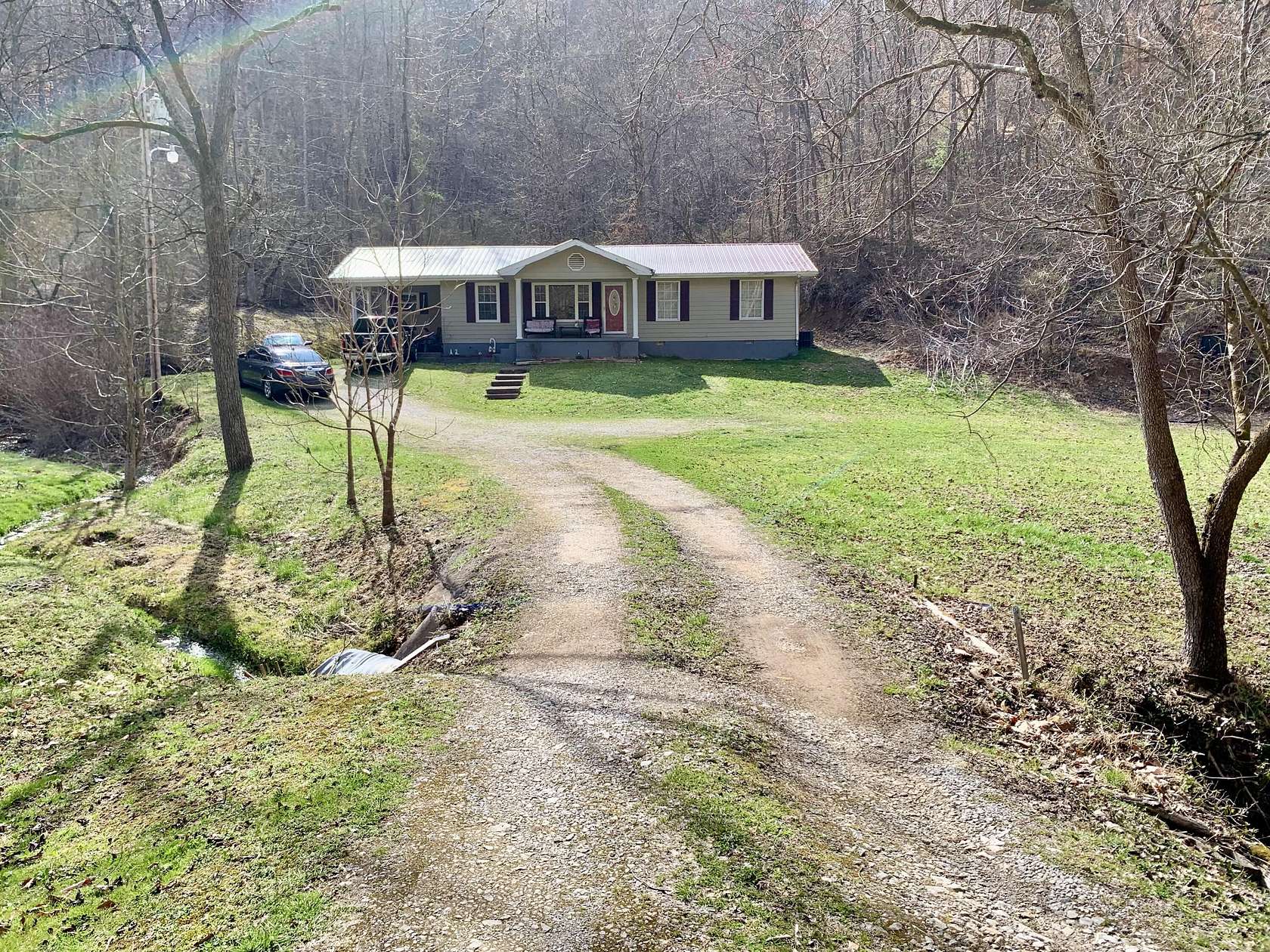 18.6 Acres of Recreational Land with Home for Sale in Manchester, Kentucky