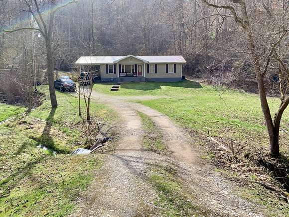 18.6 Acres of Recreational Land with Home for Sale in Manchester, Kentucky