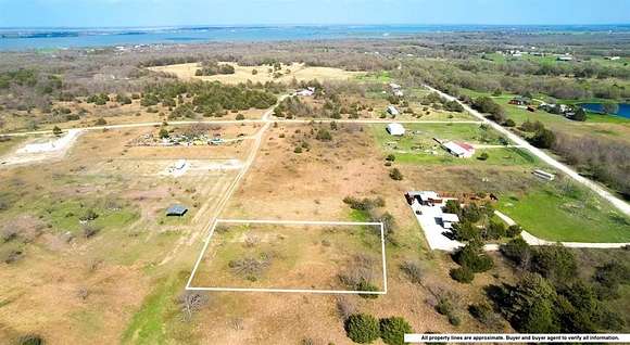 0.5 Acres of Land for Sale in Corsicana, Texas
