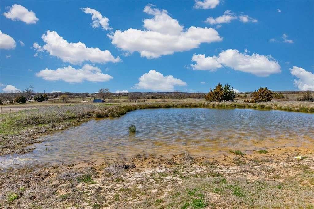 13 Acres of Land for Sale in Gainesville, Texas