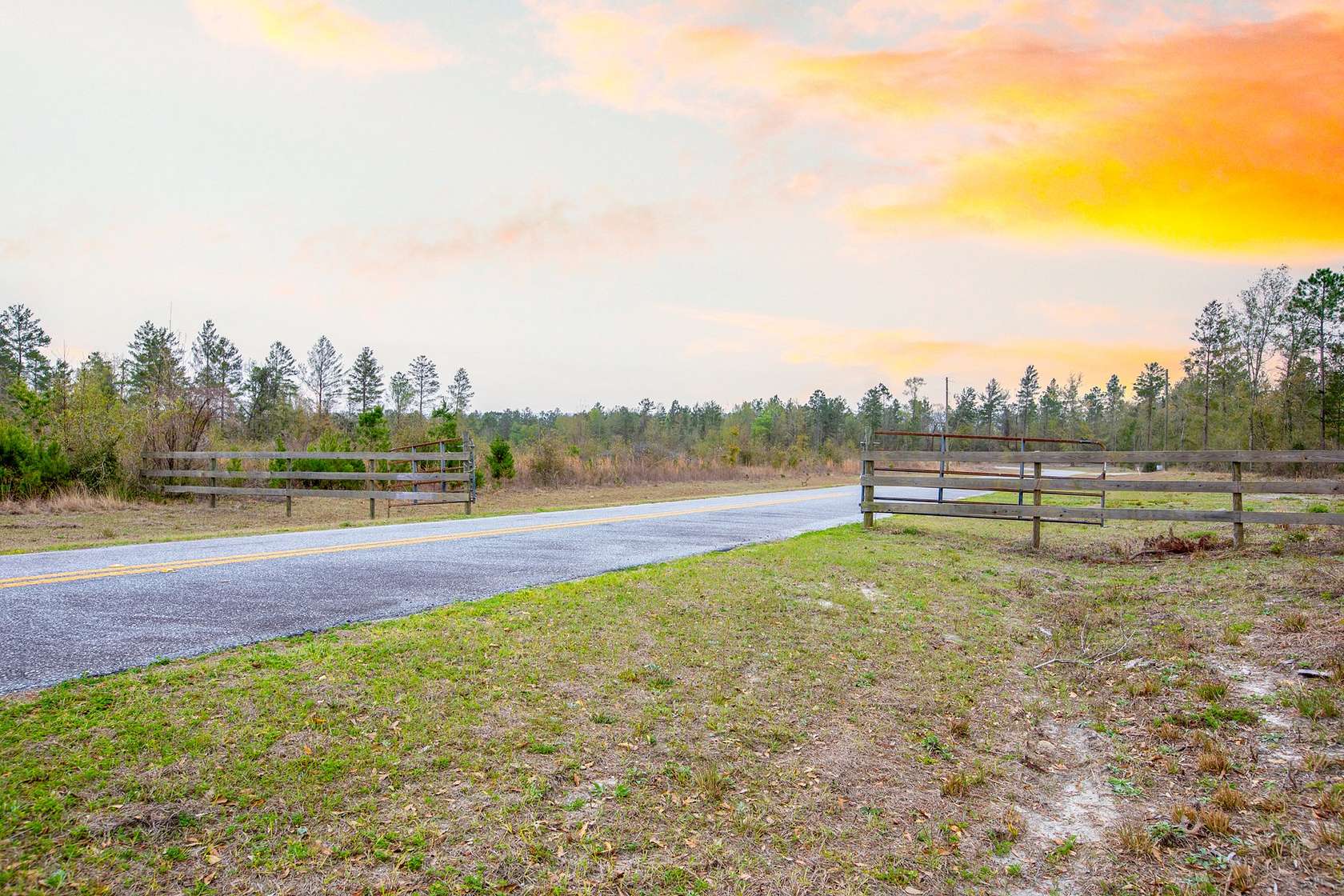 10.1 Acres of Land for Sale in Jasper, Florida