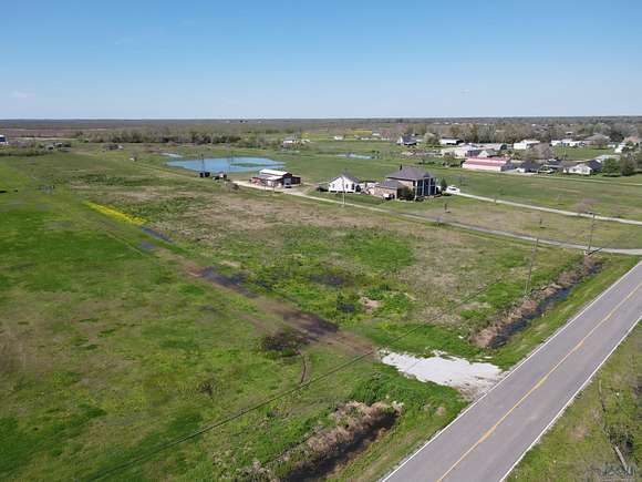 7.3 Acres of Residential Land for Sale in Raceland, Louisiana