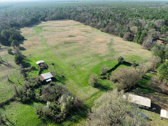 100 Acres of Recreational Land & Farm for Sale in Clarksville, Texas