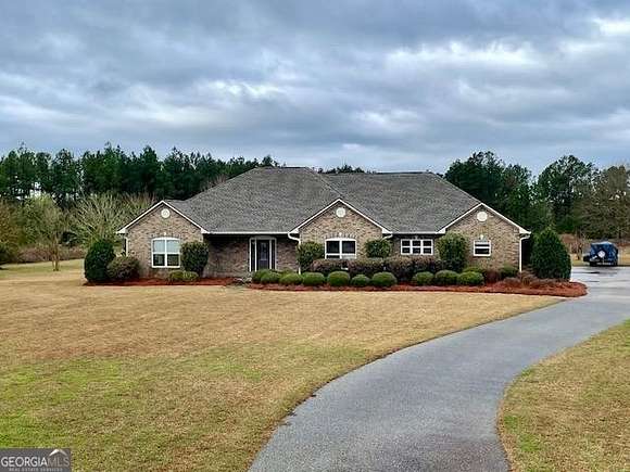 2 Acres of Residential Land with Home for Sale in Brooklet, Georgia