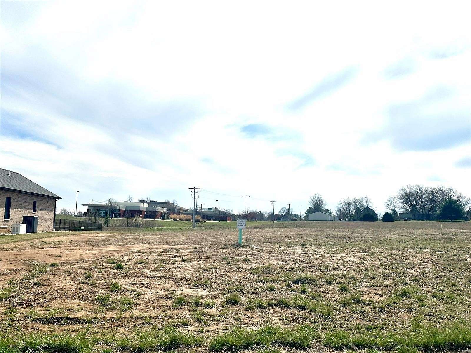 0.71 Acres of Residential Land for Sale in Waterloo, Illinois