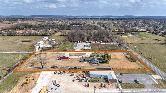 3.1 Acres of Improved Commercial Land for Sale in Pea Ridge, Arkansas