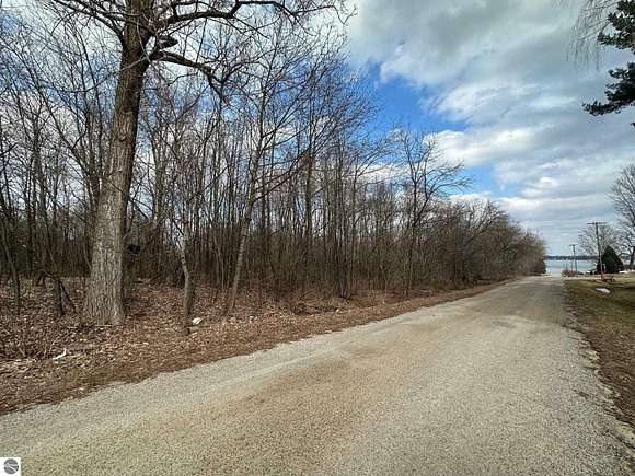 0.98 Acres of Residential Land for Sale in Lake City, Michigan