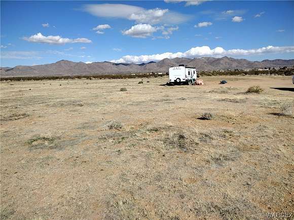 2.2 Acres of Land for Sale in Golden Valley, Arizona