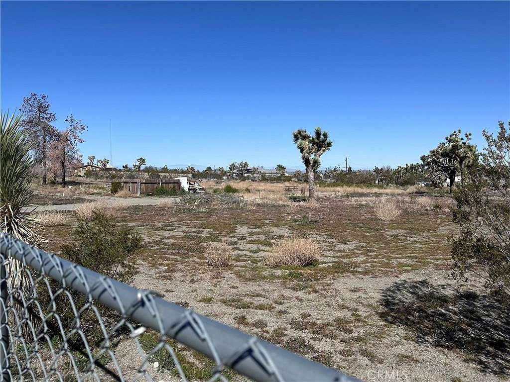 2 Acres of Land for Sale in Piñon Hills, California