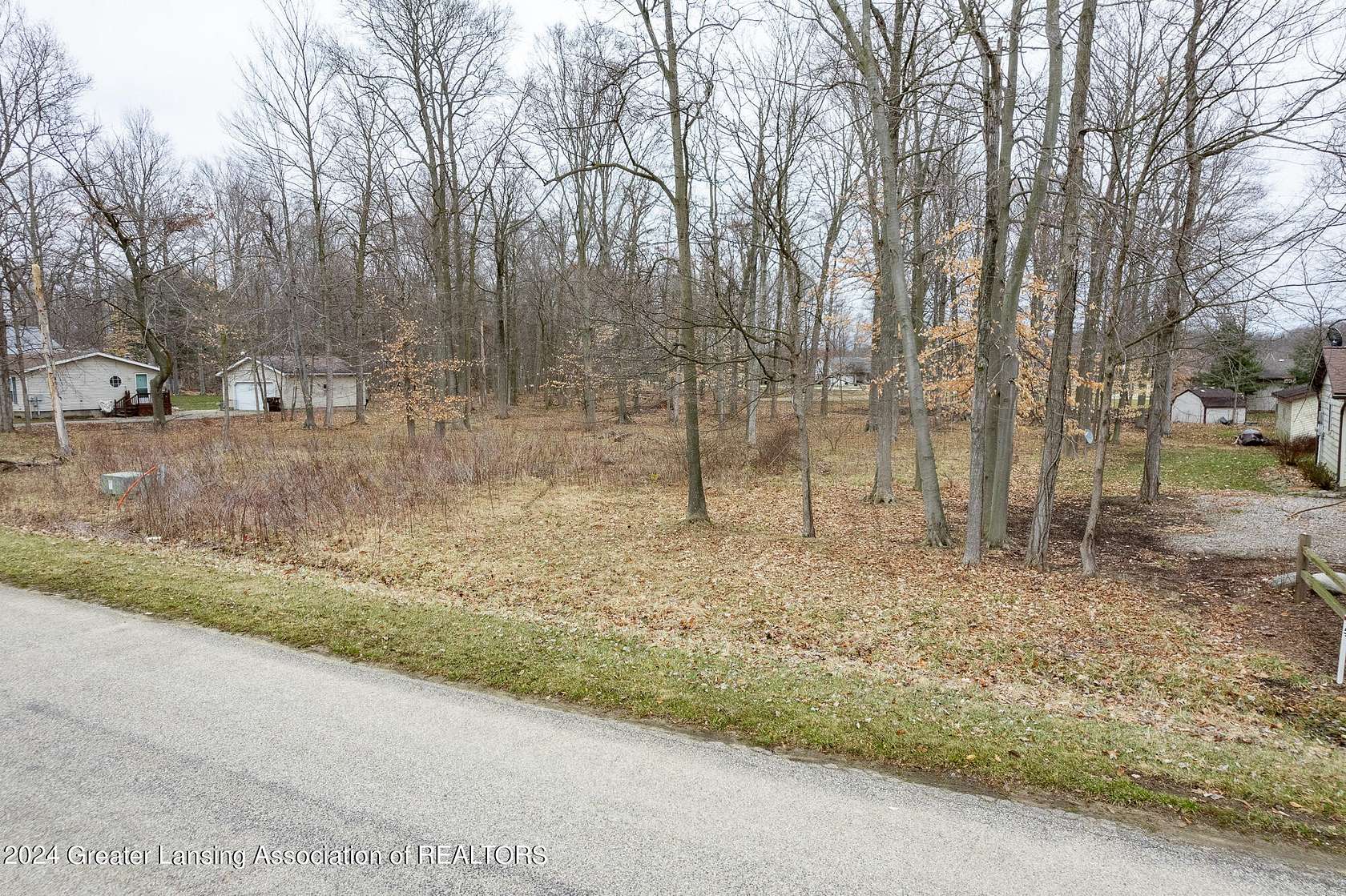 0.38 Acres of Land for Sale in Perrinton, Michigan