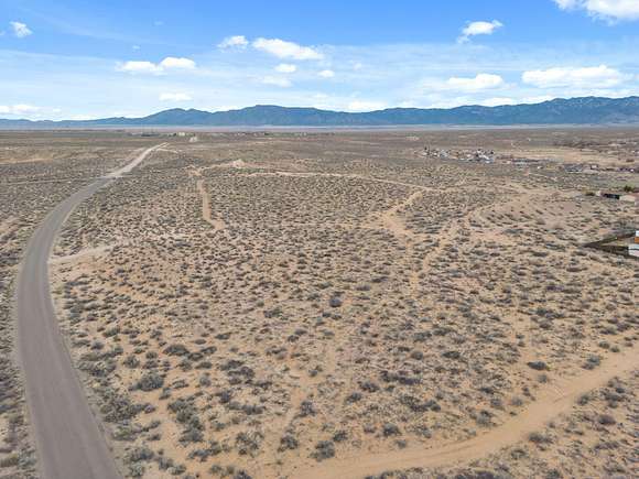 6 Acres of Land for Sale in Los Lunas, New Mexico