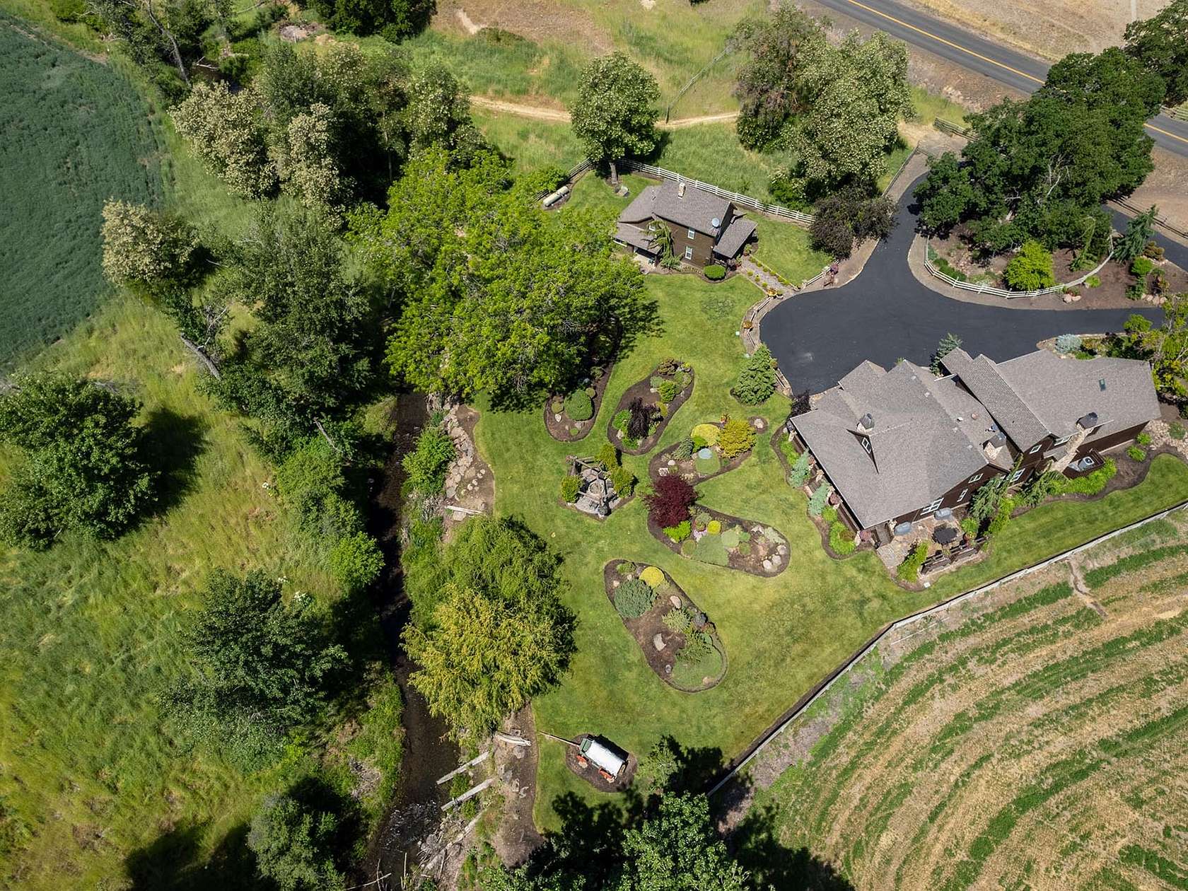 323 Acres of Land for Sale in Dufur, Oregon