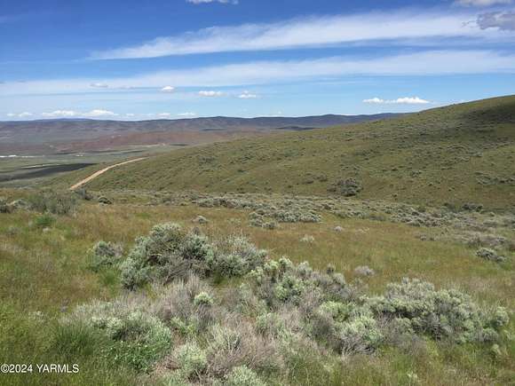 50.1 Acres of Agricultural Land for Sale in Yakima, Washington
