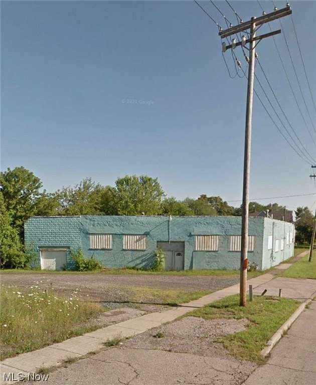 0.5 Acres of Commercial Land for Sale in Conneaut, Ohio