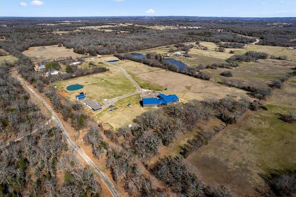 18.7 Acres of Land with Home for Sale in Mabank, Texas