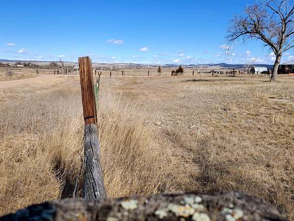 0.96 Acres of Residential Land for Sale in Edgemont, South Dakota
