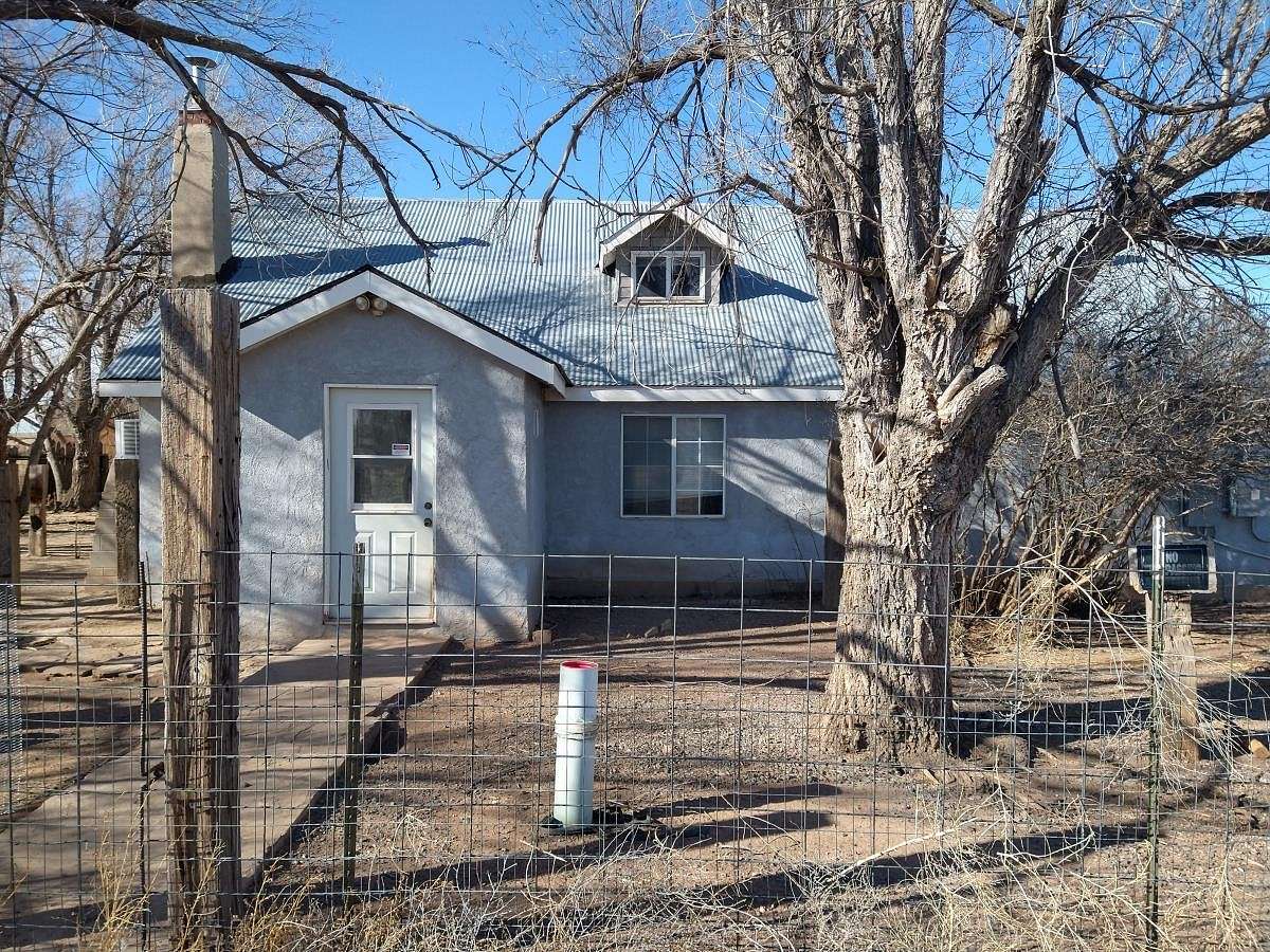5.3 Acres of Residential Land with Home for Sale in Encino, New Mexico