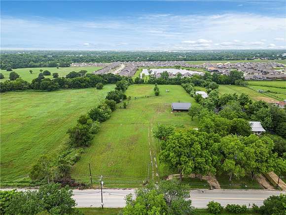 3.9 Acres of Land for Sale in Waco, Texas