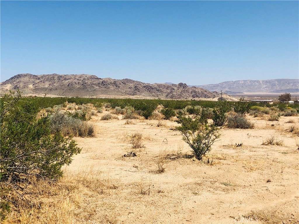 2.5 Acres of Land for Sale in Landers, California
